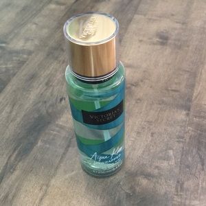 Victoria Secret Aqua KISS Unwrapped Fragrance Mist